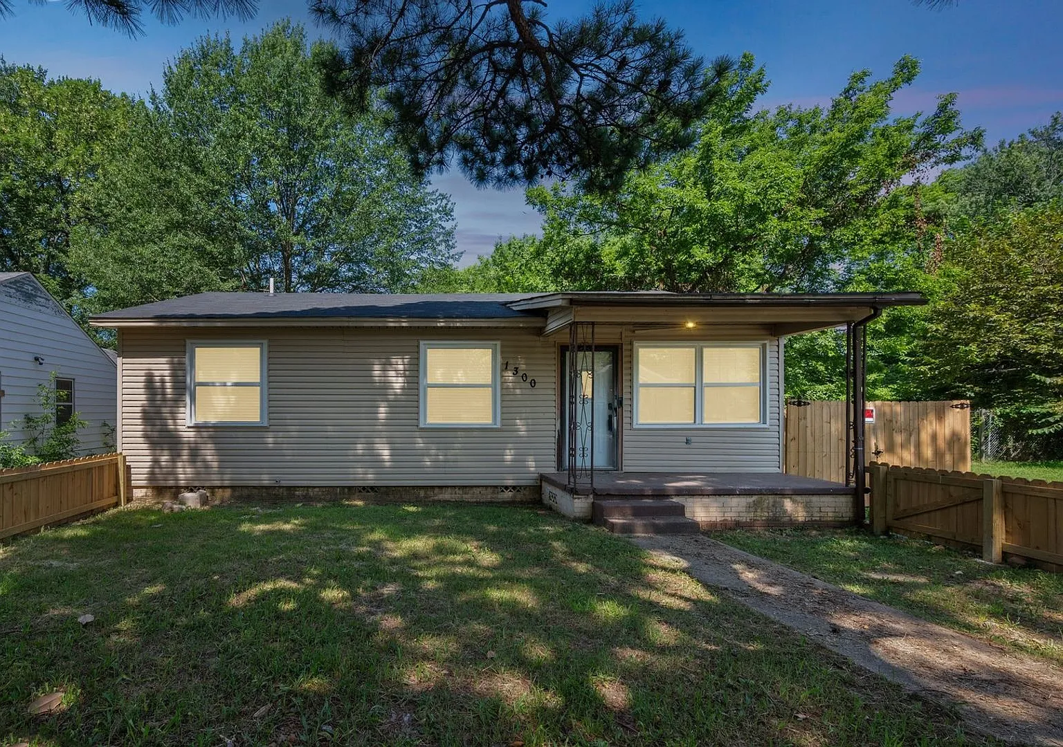 Charming 3BR House in Little Rock — Photo 1
