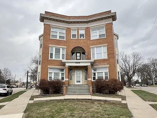 509 E Milwaukee St Photo 1