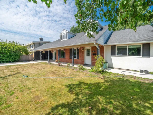5835 Crescent Dr, Delta, BC V4K 2E7
