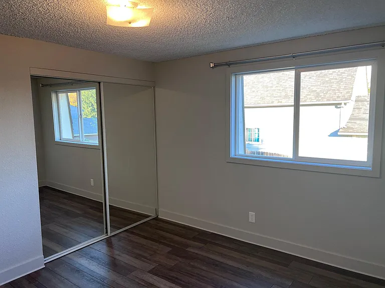 1715 Franklin St #B — Photo 9