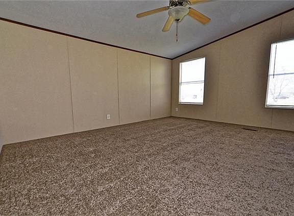 3rd image of 1512 Quail Creek Ln E
