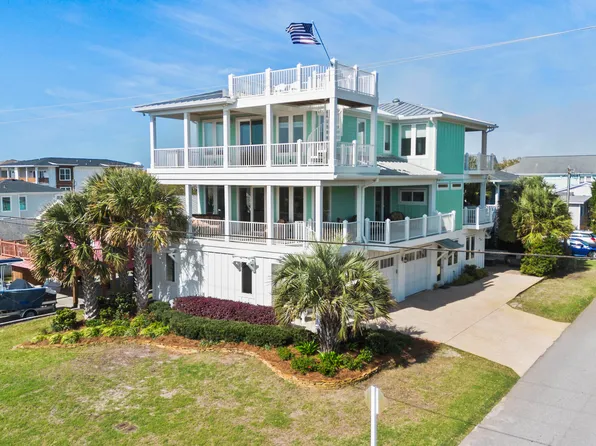 302 S Fourth Avenue, Kure Beach, NC 28449