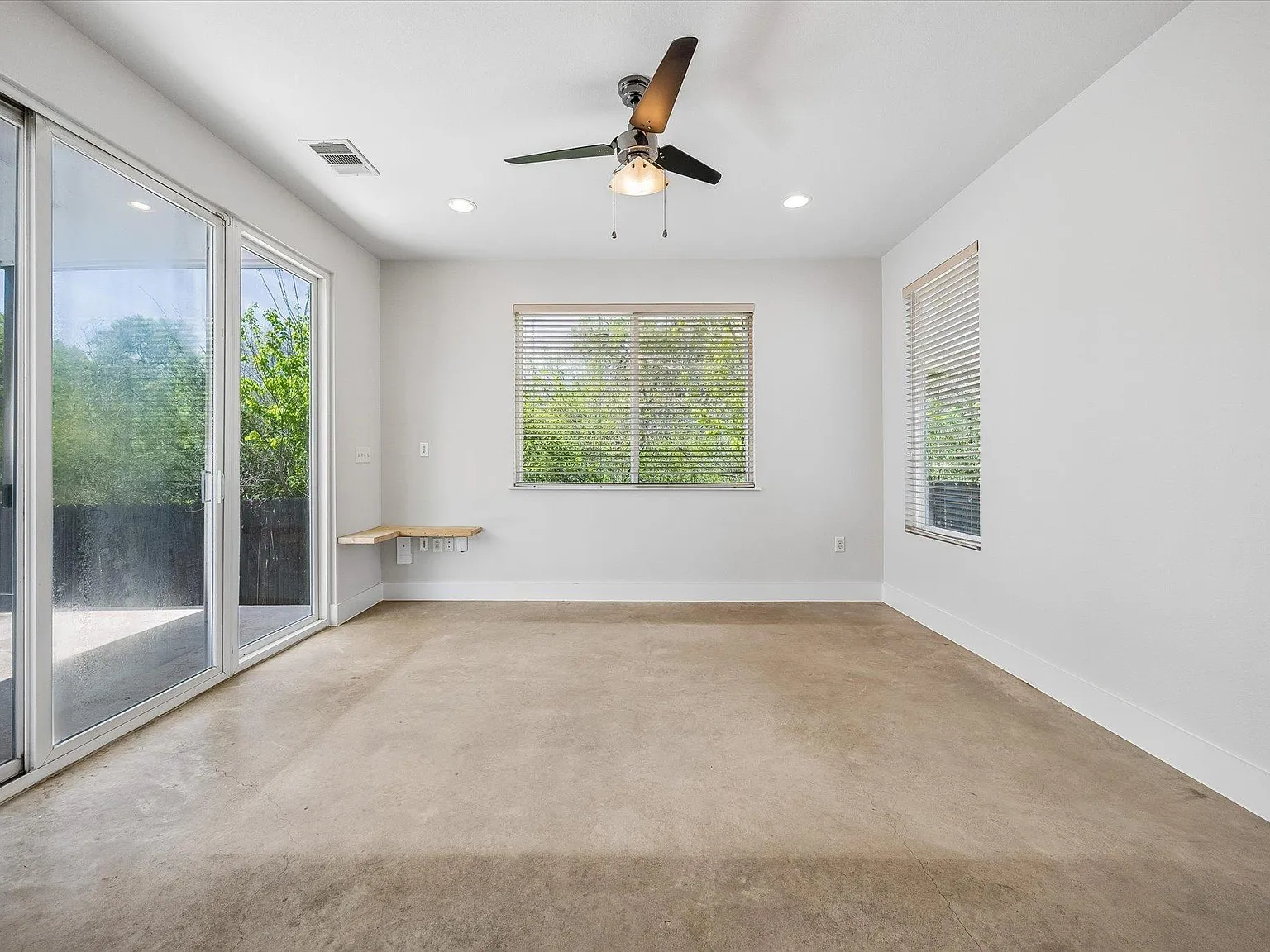 2 bed, 1.5 bath, 850 sqft, $2,600 — Photo 2