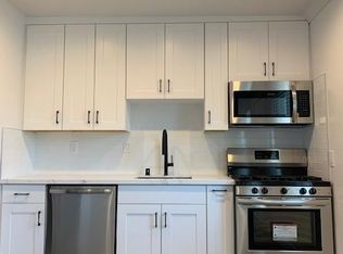 4132 Grand View Blvd, Los Angeles, CA 90066