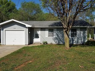 1117 S Colgate Ave, Springfield, MO 65802
