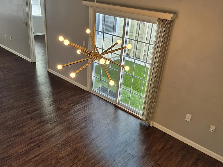 1325 Emsworth Dr — Photo 28