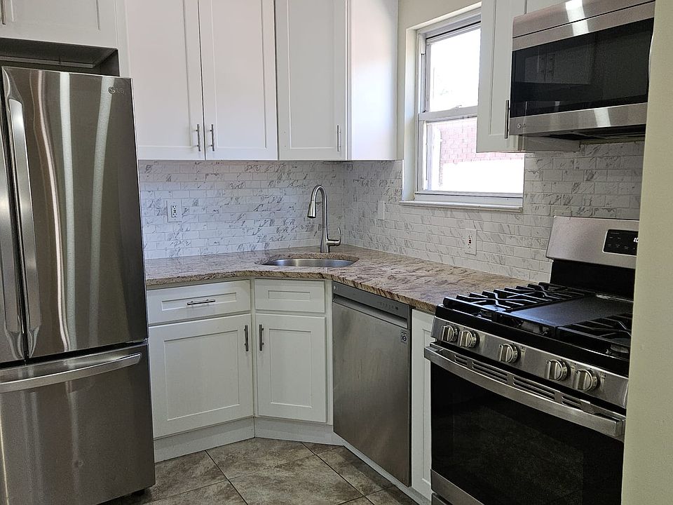 1st image of 13715 256th St #2
