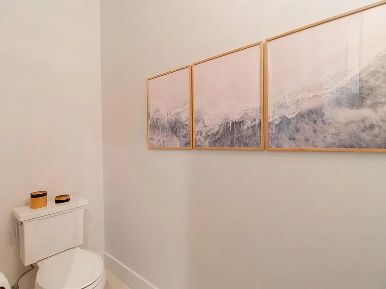 918 Saint George Blvd — Photo 31