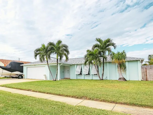 590 Coconut St, Satellite Beach, FL 32937