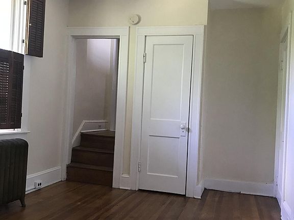 5th image of 3108 Glenmore Ave #2E