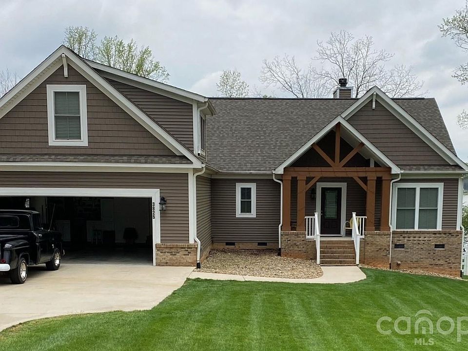 1st image of 3825 Chevlot Hills Rd