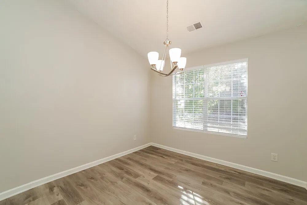 3 bed, 2.5 bath, 1884 sqft, $1,995 — Photo 4