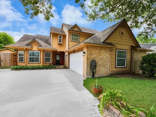 12303 Gambit Dr, Stafford, TX 77477