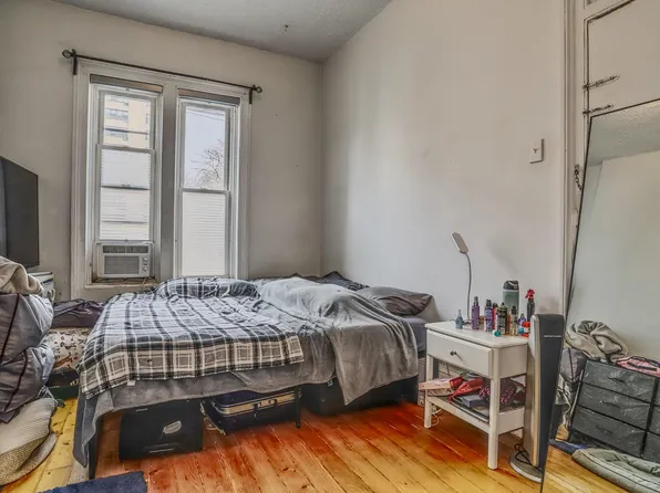 521 Willow Avenue image 10 of 15