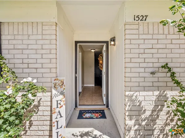 1527 Leader Dr, Killeen, TX 76549