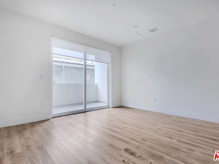 5657 Virginia Ave #202 — Photo 13