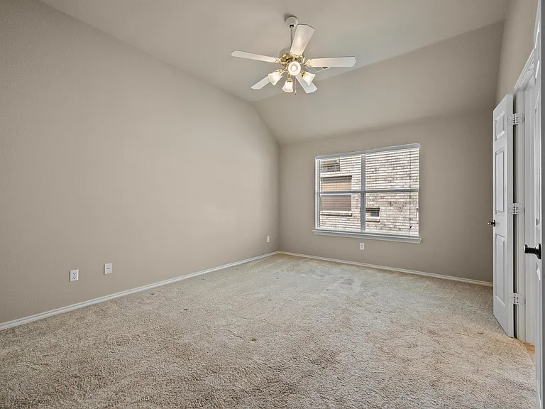 4617 Kingsway Ln — Photo 20