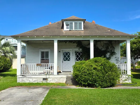 213 Elm Street, Beaufort, NC 28516