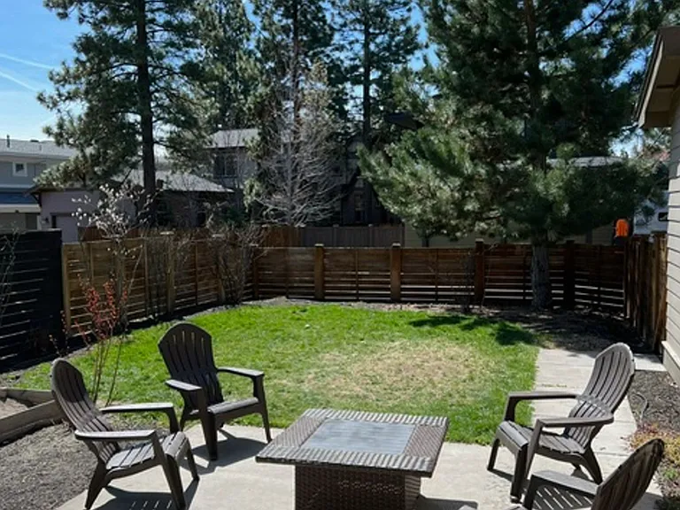 2469 NW Sacagawea Ln — Photo 23