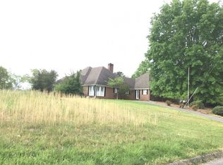 541 Westshore Dr, Loudon, TN 37774