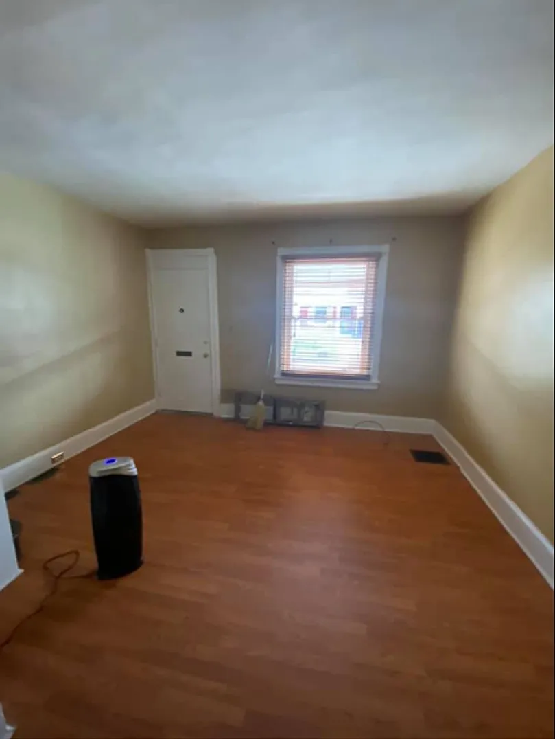152 N Robinson St. 2 bedroom, 1 bathroom House — Photo 2