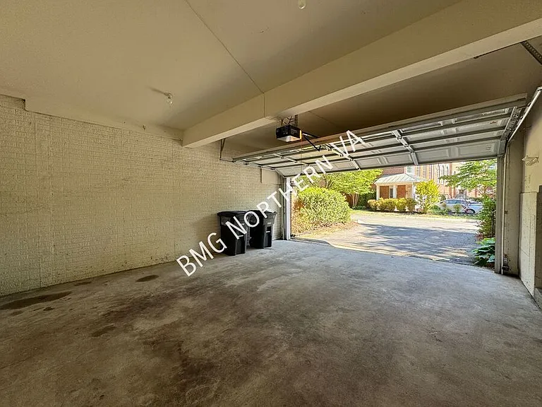3091 McKinnon Way — Photo 32
