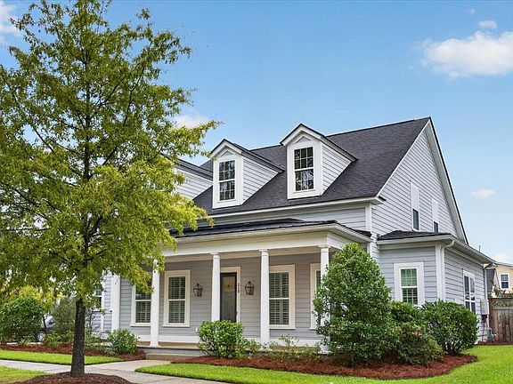 4th image of 318 Woodgate Way