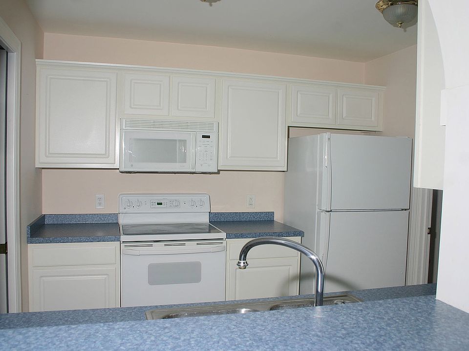 1st image of 402 Penny Ln APT C