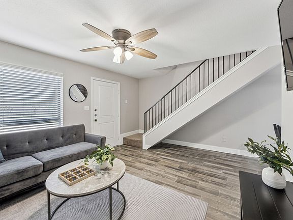 5th image of 2113 Elaine Ct #Id1068386p