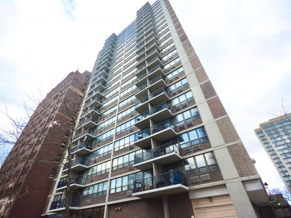2740 N Pine Grove Ave APT 10D