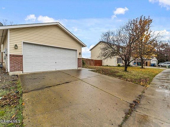 2nd image of 2634 W Dawn Ave