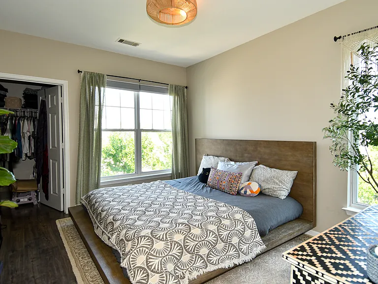 5121 Travis Edward Way #J — Photo 12
