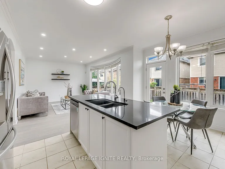 928 Philbrook Dr — Photo 20