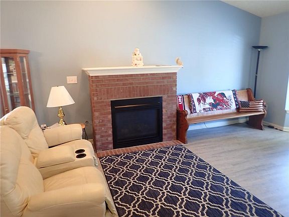 5th image of 328 Waterford Ln