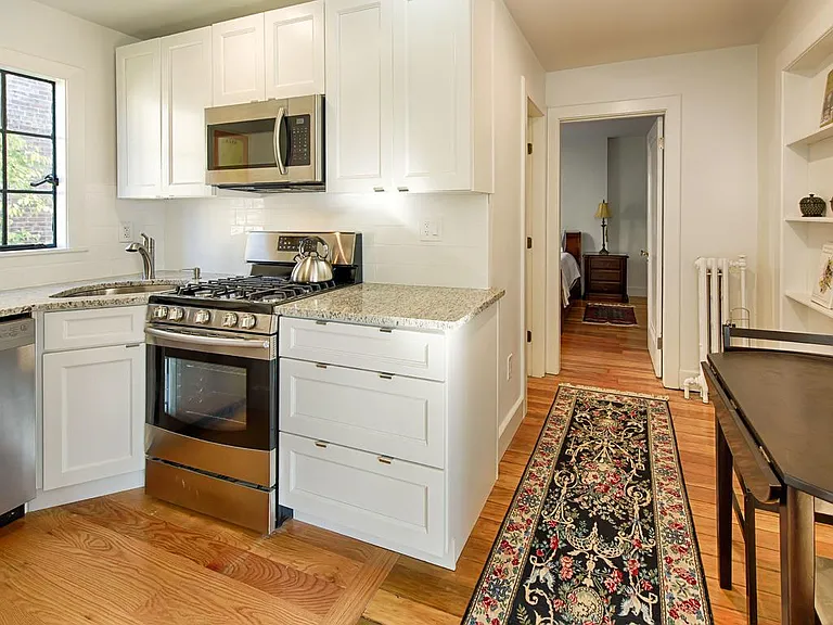 3 Everett St #2 — Photo 6