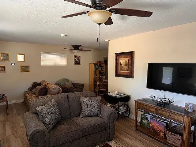 BC1628-1924 Rocky Dells Drive - 1 — Photo 2