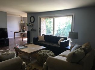 33 Charter Oaks Dr, Amherst, NY 14228