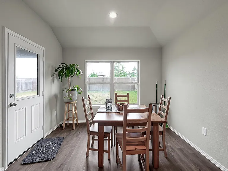 15127 Willow Tree Ln — Photo 16