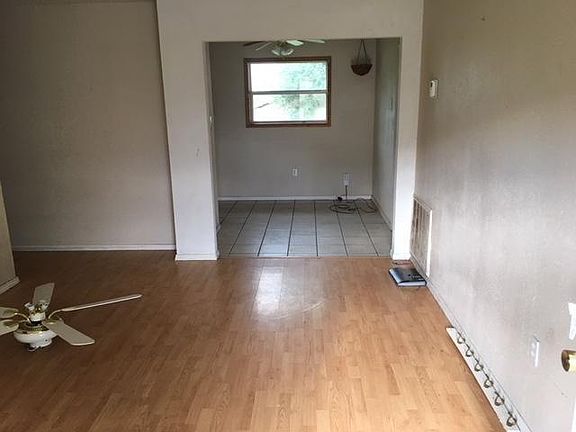 2nd image of 2425 N Nottingham Way