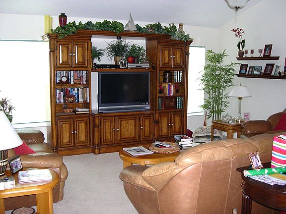 5th image of 1360 Greenville Way