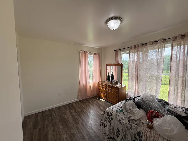 1258 Warren Rd — Photo 8