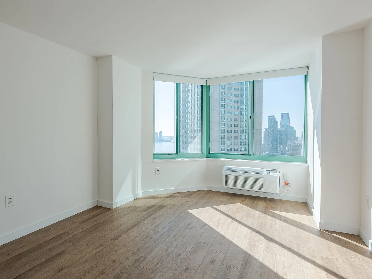 1 bed, 780 sqft, $3,495 — Photo 2