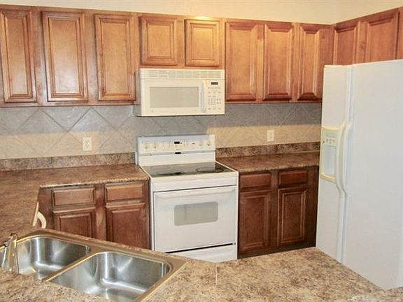 4th image of 6127 Metrowest Blvd Unit 106