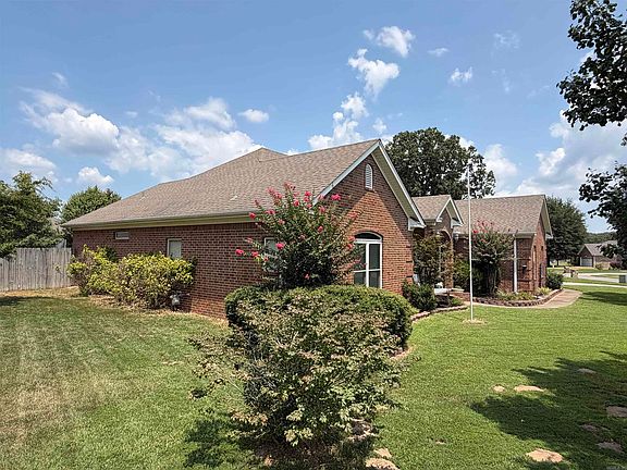 4th image of 1236 Commons Dr