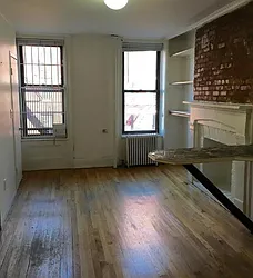 Rented by Realty Advisors Group