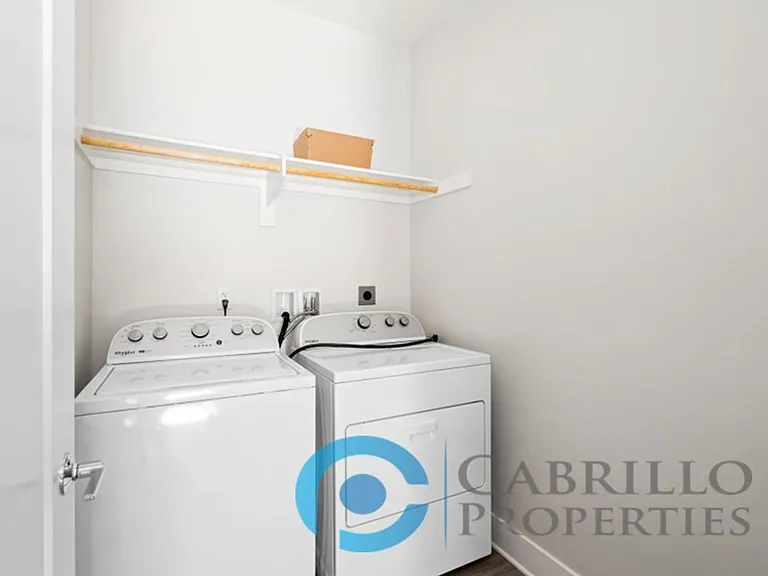 1675 Neptune Ave — Photo 14