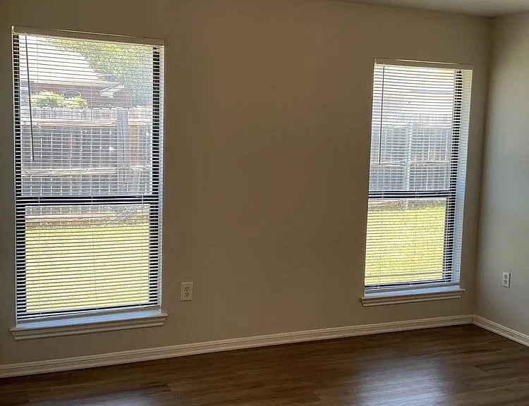 4208 Shagbark Dr — Photo 10