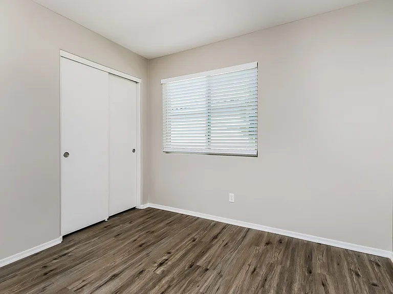 8748 E Crescent Ave — Photo 16