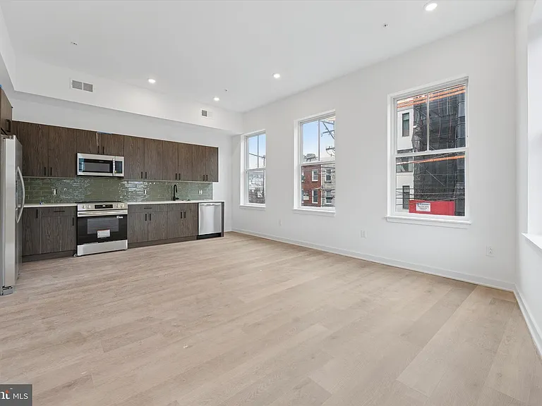 1500 Frankford Ave #301 — Photo 4