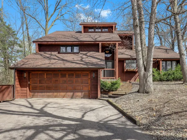 1180 Kinglet Ct, Eagan, MN 55123